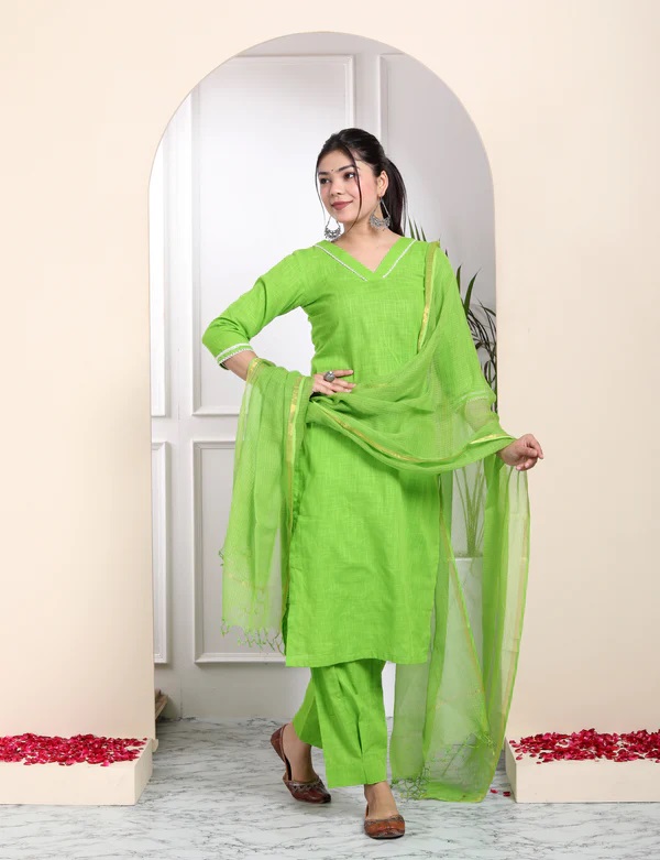 Parrot Green Full Suit With Tabbi Silk Tie Dye Dupatta – Aman Sandhu  Boutique