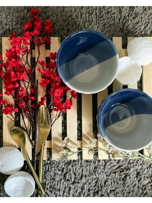 Blue and White:  Perfect for curries or desserts.  Spoon your favourite food from our Signature Sweet Bowls