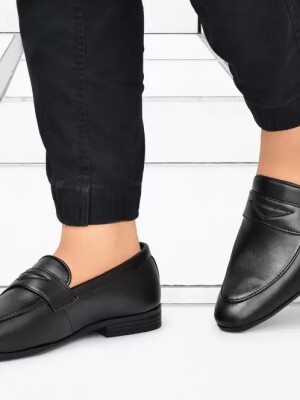 Synthetic|Lightweight|Comfort|Summer|Trendy|Walking|Outdoor|Daily Slip On For Men  (Black)