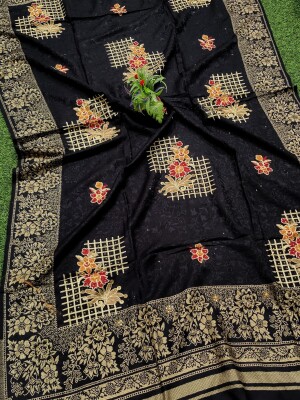 Premium quality kashmiri shawl all over beautiful work design all body,