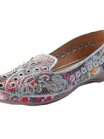 Embroidered Leather Jutti for Women - Multicolor Ethnic Footwear for Every Occasion