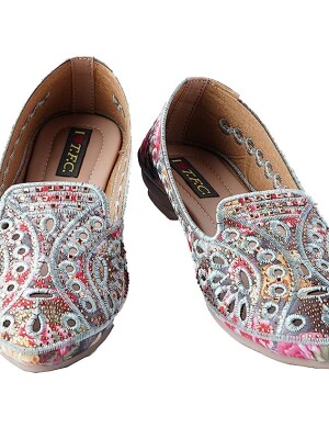 Embroidered Leather Jutti for Women - Multicolor Ethnic Footwear for Every Occasion