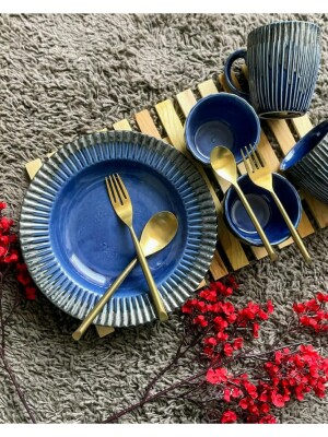 Blue Pasta Set Collection : Fill your plate with the colours of the rainbow. What pleases the eye, pleases the body