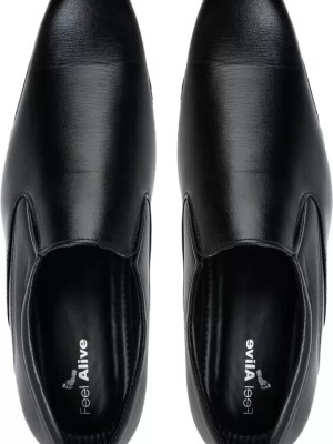 Gavin Slip-on For Men(Black)-the epitome of modern comfort and style.