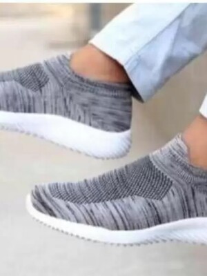 Modern And Trendy Fashionable casual sports shoes for men's Walking Shoes For Men  (Grey)