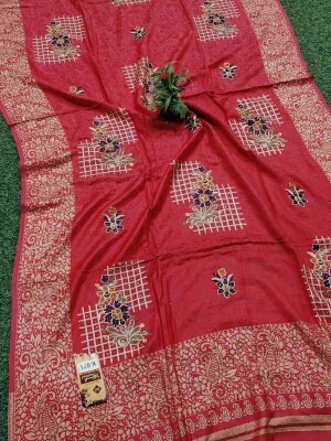 Premium quality kashmiri shawl all over beautiful work design all body