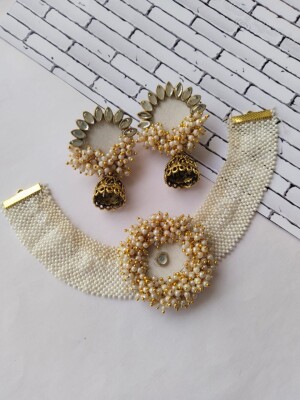 Motipatti choker set in beige, yellow, and brown with beads