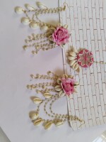 White and pink rose floral earrings mangtika set with chain