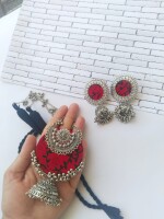 Stylish red and silver printed adjustable necklace earrings set