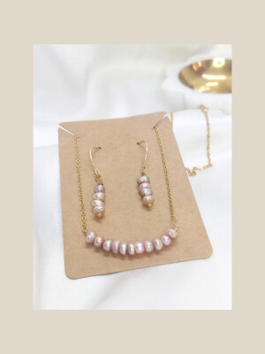 Dainty Pink Pearl Necklace Set