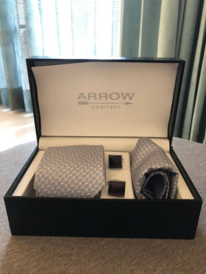 Arrow- Men Assorted Tie, Pocket Square And Cufflinks Set