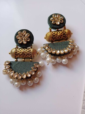 Rainvas green kundan and pearls heavy jhumka earrings