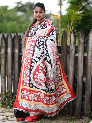 Handloom Pure Silk Kalamkari, Hand Painted Saree,in an elegant combinations of off-white, red, and black