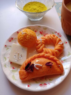 Mithai  assorted sweets soya wax candles gift box  (laddu, gujiya, barfi, imarti)