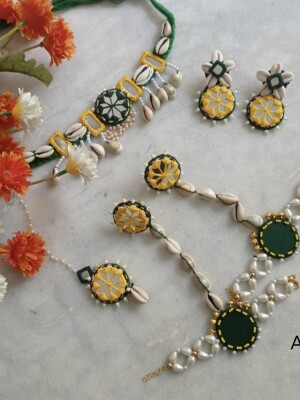 Mehendi Choker Jewellery Set
