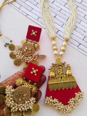 Rainvas Red and golden fabric kundan necklace earrings set