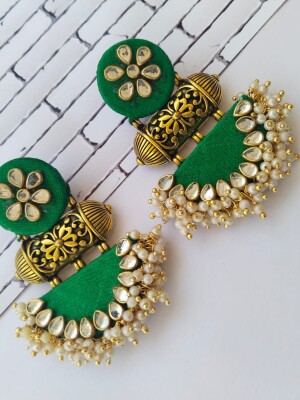 Rainvas Green kundan semi circle earrings