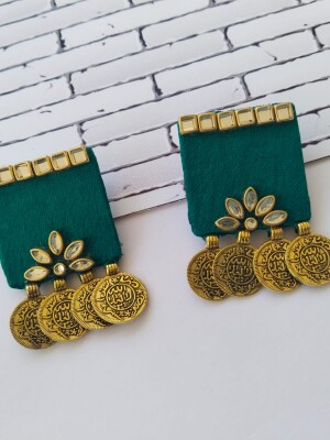 Rainvas Green earrings with golden bottom