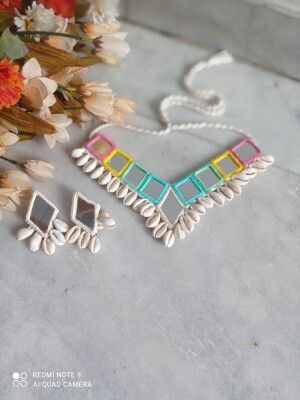 Handmade Mirrorwork Diamond Necklace with Pastel Colors and Shell