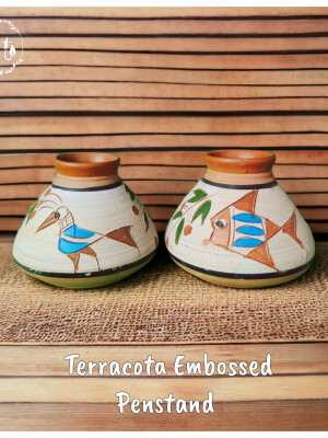 Terracotta pen stand / flower vase / showpiece,a versatile piece that effortlessly transforms into a flower vase or showpiece. ( set of one )