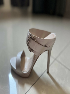 Vincci heels