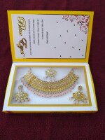 Traditional classic necklace & earring set