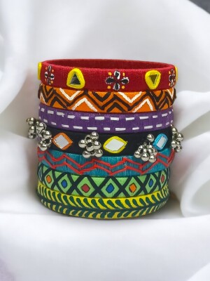 Indian traditional bangles,Each bangle is a burst of vibrant hues, bringing joy and energy to your ensemble. Embrace the spirit of Navratri in style!