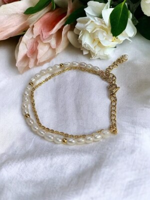 Elegant Dainty Rice Pearl beautiful and exclusive Bracelet for women