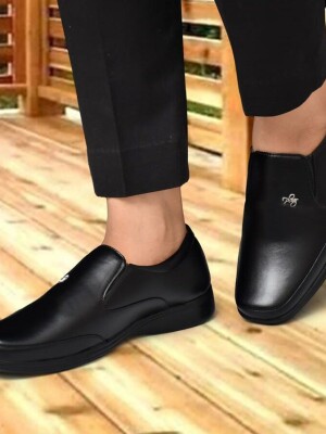 Black formal shoes with wrinkle free synthetic leather upper & TPR sole