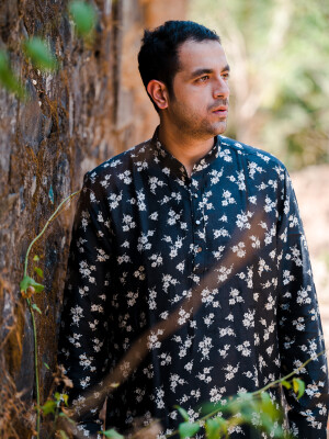 Black Silk Cotton Floral Print Men's Kurta Ethnic Wear, Indian Fashion, Traditional Attire, Full-Length Sleeves, Elegant Pattern