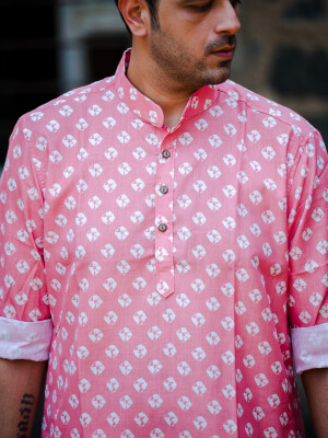 Dark Pink Cotton Batik Print Men's Kurta , Traditional Indian Attire, Intricate Patterns, Geometric Shapes