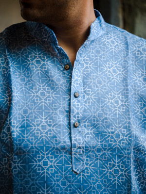 Sky Cotton Geometric Print Men's Kurta thnic Wear, Indian Fashion, Contemporary Attire, Full-Length Sleeves, Modern Pattern