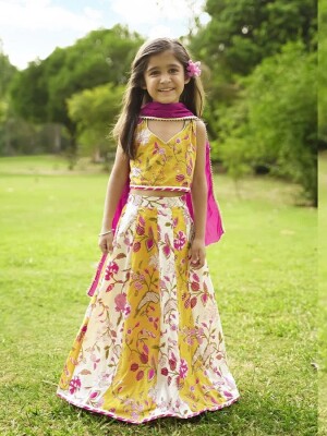 Yellow Cotton Printed Lehenga Choli Set With Pink Dupatta Set
