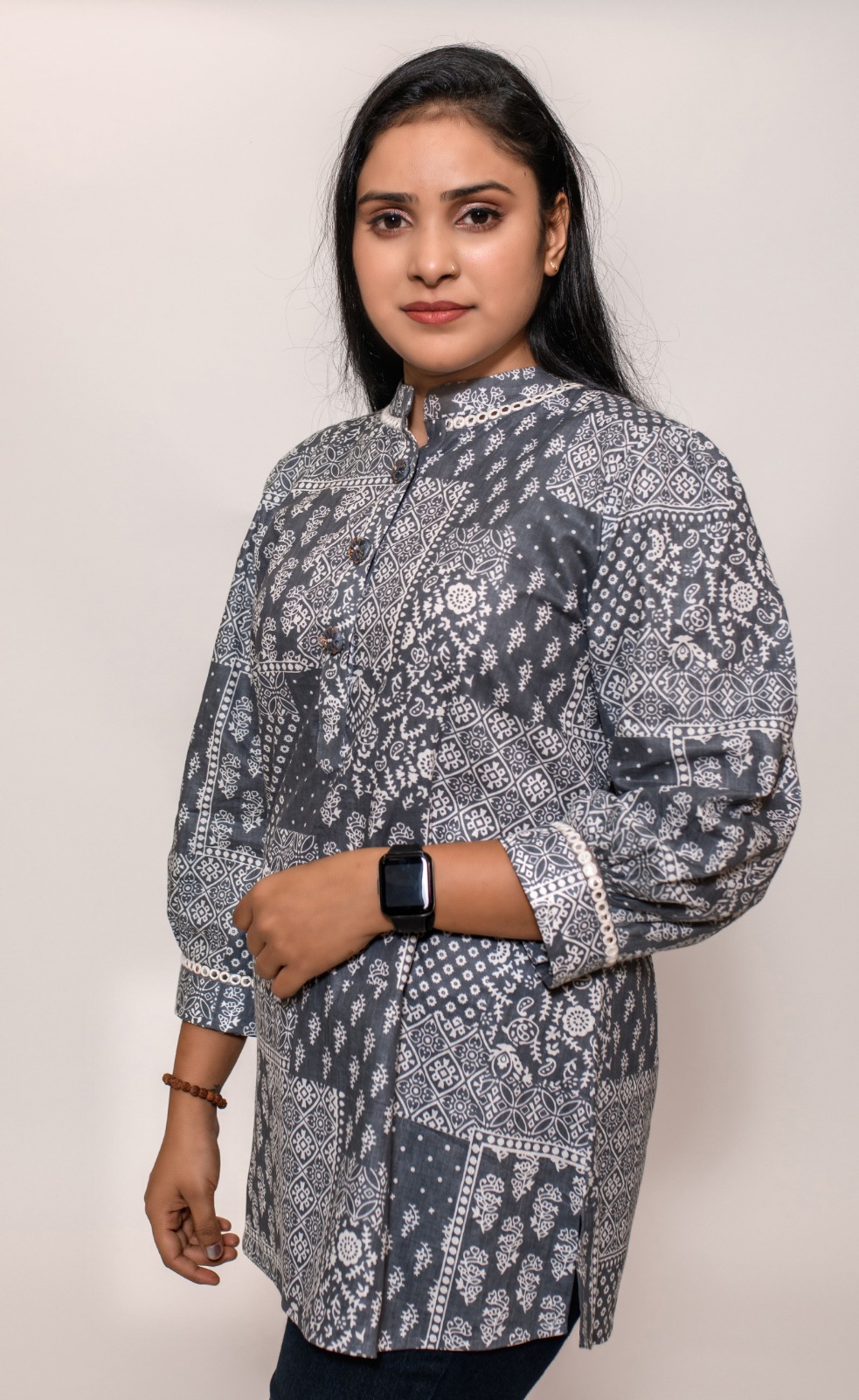 Collar Kurtis - Buy Collar Kurtas for Ladies in India | Libas