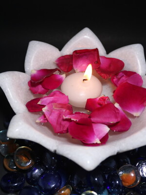 7 inch White Marble Flower Shape Bowl for Home Office or Hotel Decoration with Flowers Floating Candle or Fruits