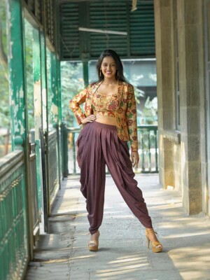 Women's rayon pants with printed silk bustier and waist blazer