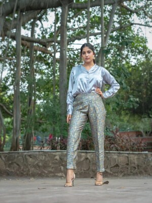 Brocade grey floral straight fit pants