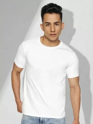 Men Solid Round Neck Reversible Pure Cotton White T-Shirt
