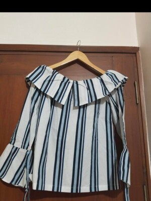 Off Shoulder Stripped Top From United Colors of Benetton