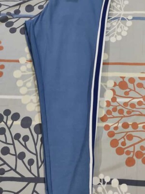 BLUE TIGHTS WITH WHITE STRIPES