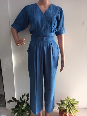 "Crop Top Coord Set" made from soft, silky-feeling fabric with a denim look.