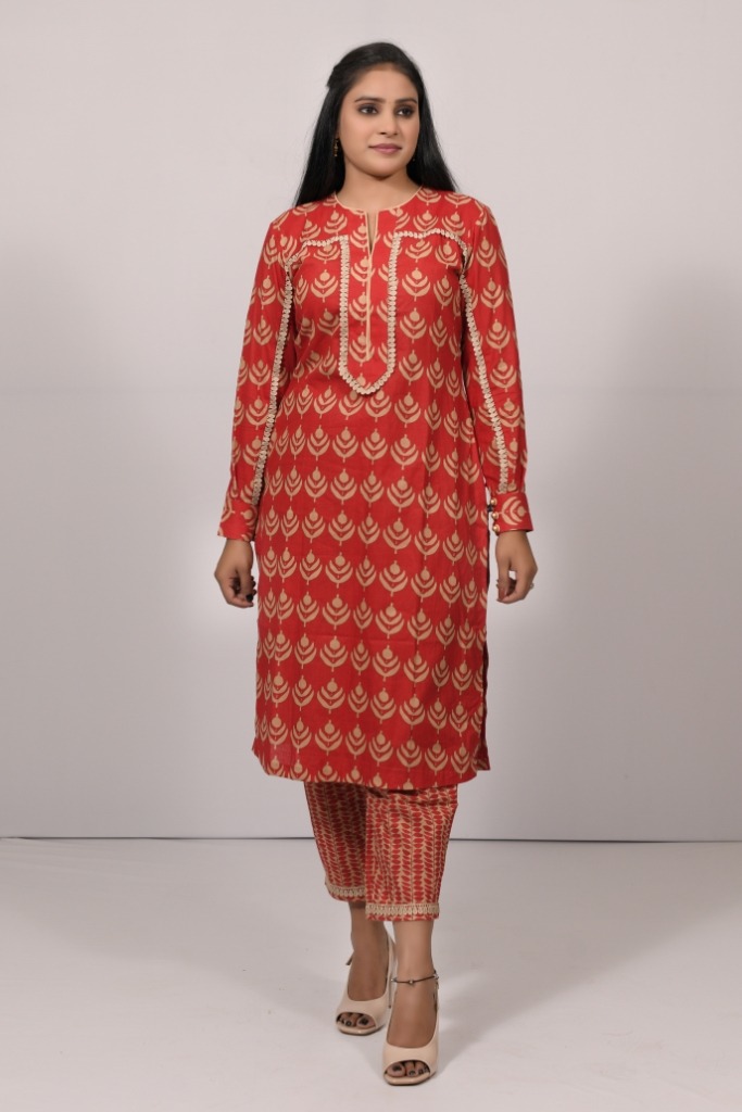 Kashmiraa Hand Embroidered Kurta Pant Set | Green, Cutdana, Georgette,  Round, Sheer Sleeves | Kurta with pants, Aza fashion, Sheer sleeves