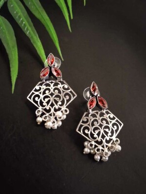 Red filigree- triple leaves ornate silver plated brass studs