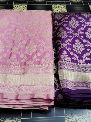 The artistry of tradition and the touch of handcrafted elegance with our "Handloom Pure Silk Saree"