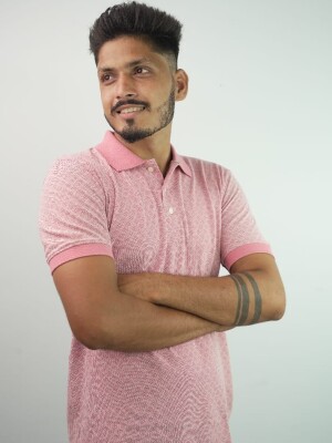 Pink 100% Cotton Polo T-shirt – a wardrobe essential that seamlessly combines style, comfort, and sustainability.