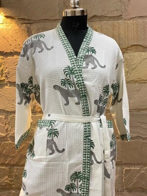 Animal print classic fit cotton bathrobe for women