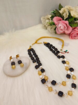 Natural Pearl 2-layer string necklace set with matching earrings