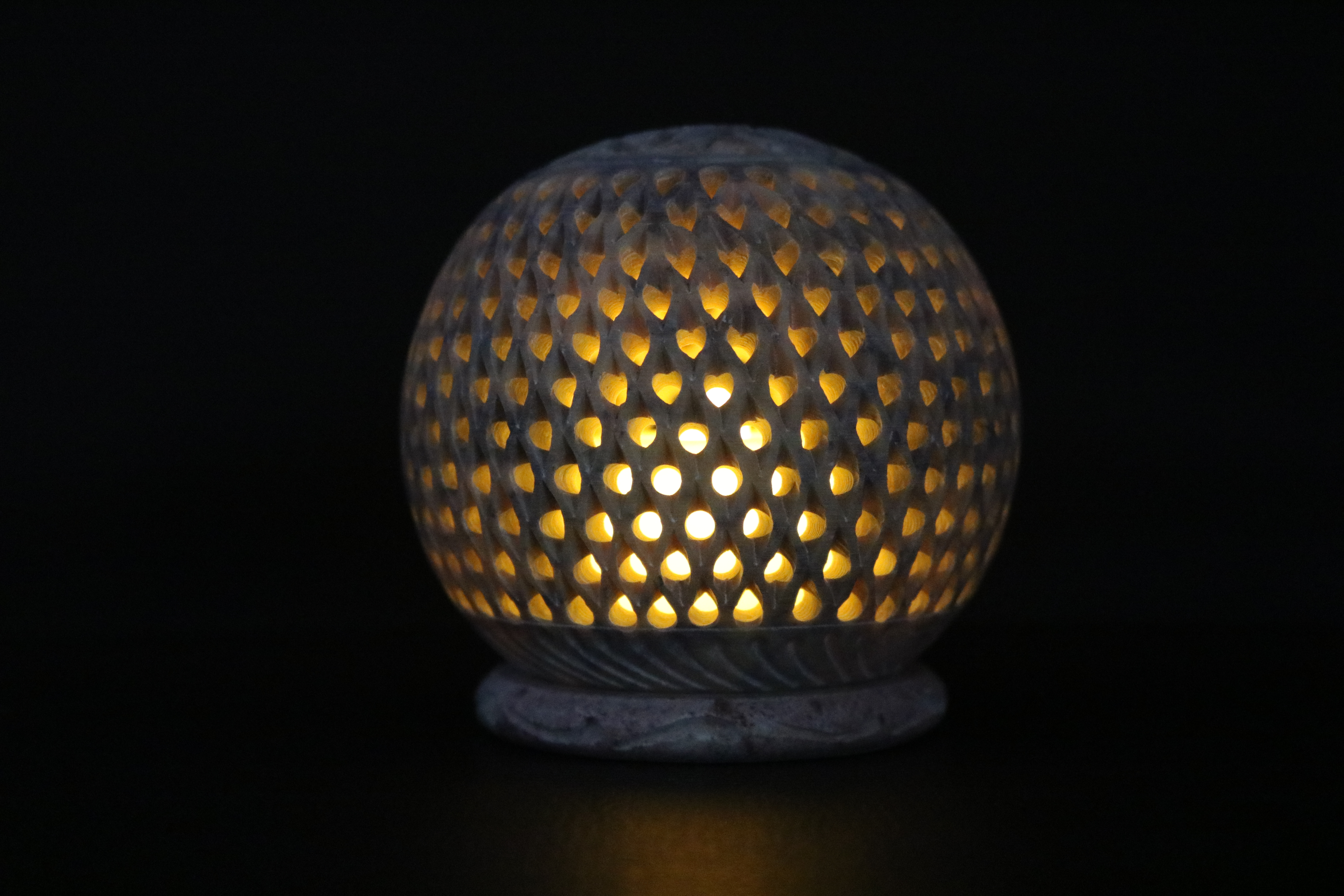 Handcrafted Soapstone Round Tea Light Candle Holder with 1 Candle