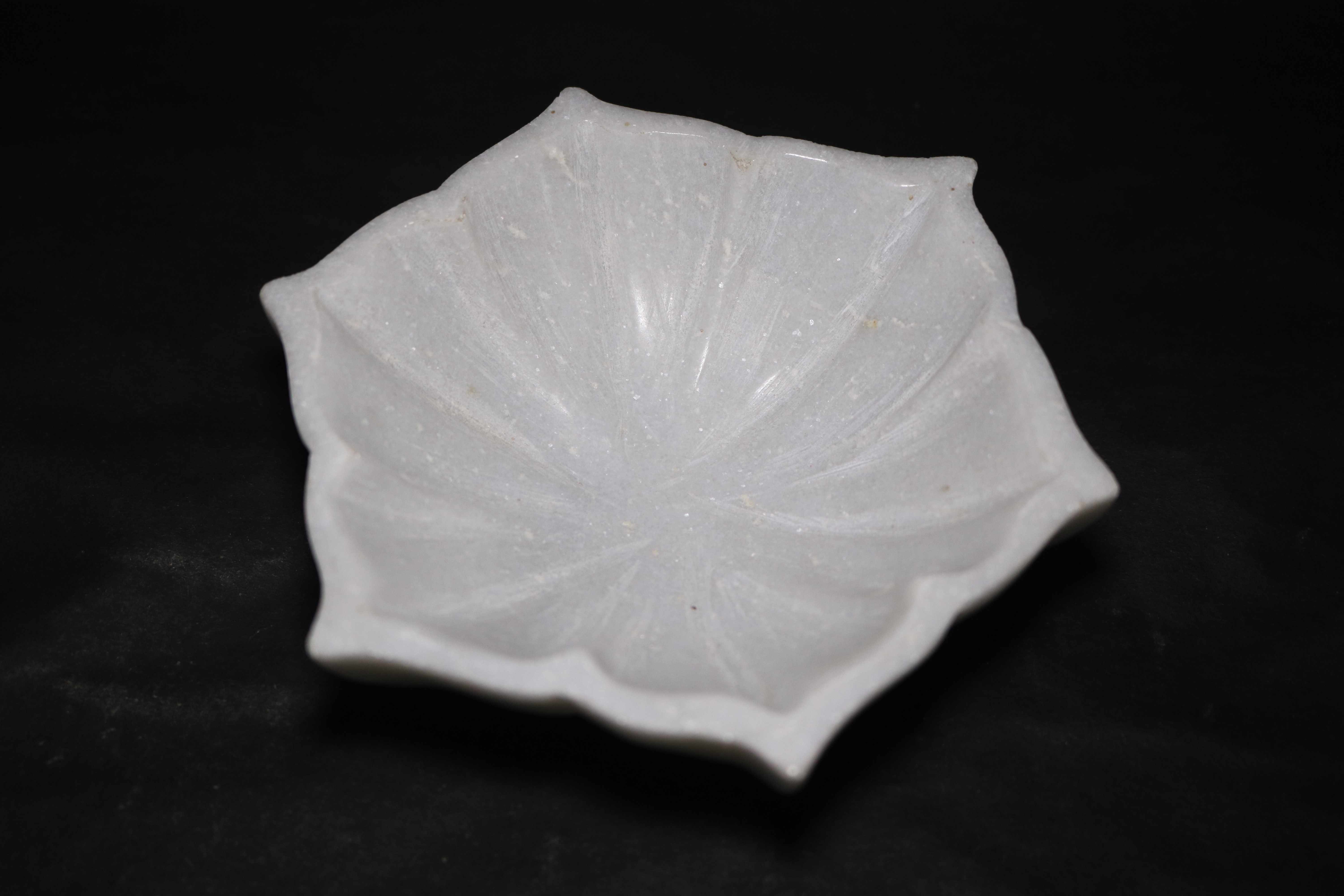 Marble Decorative Bowl with Flower Petals Design Handicraft Handmade Size  5" x 5" x 1.5" White (5)